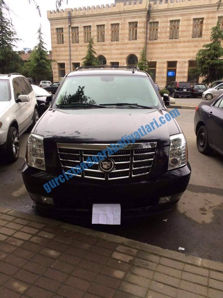 cadillac-escalade-3